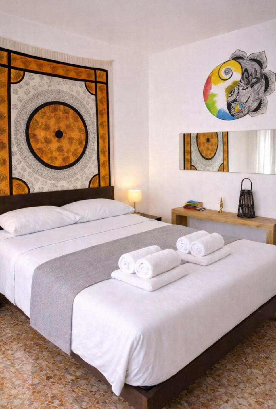 Bed, Bedroom, towels