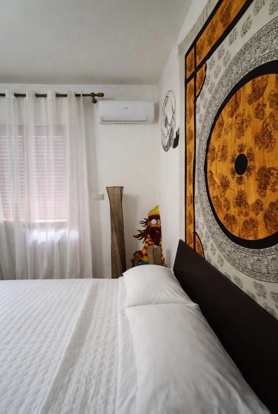 Bed, Bedroom, air conditioner