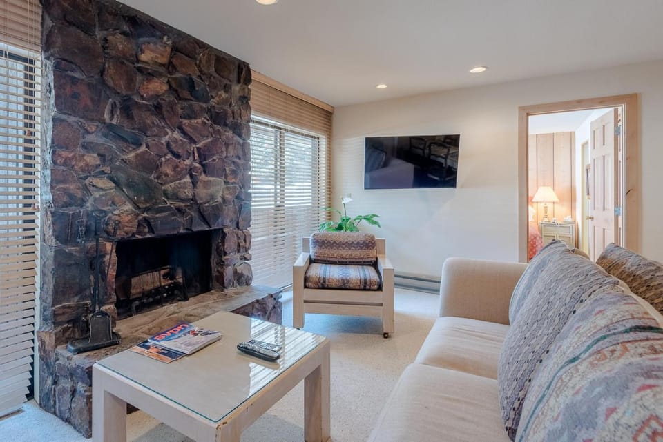 Sawtooth Condo 25 House in Ketchum