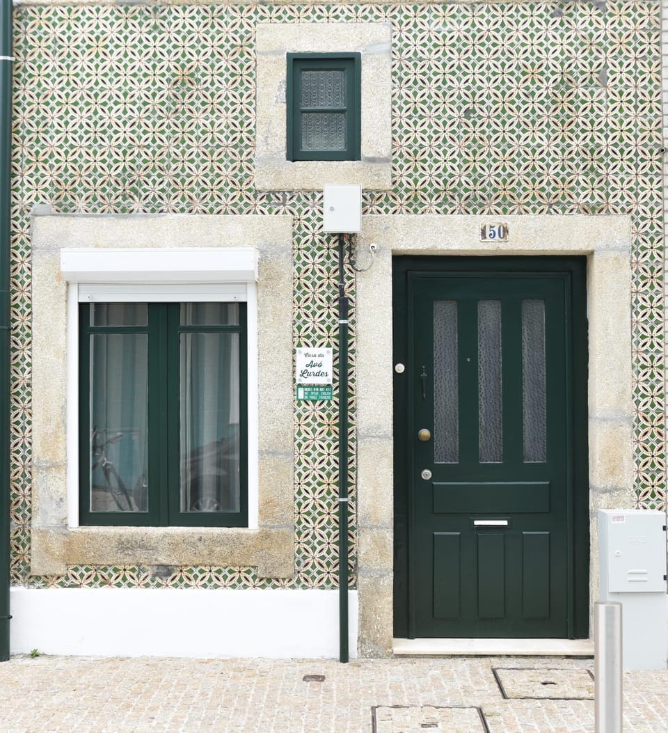 Facade/entrance, Off site, Street view