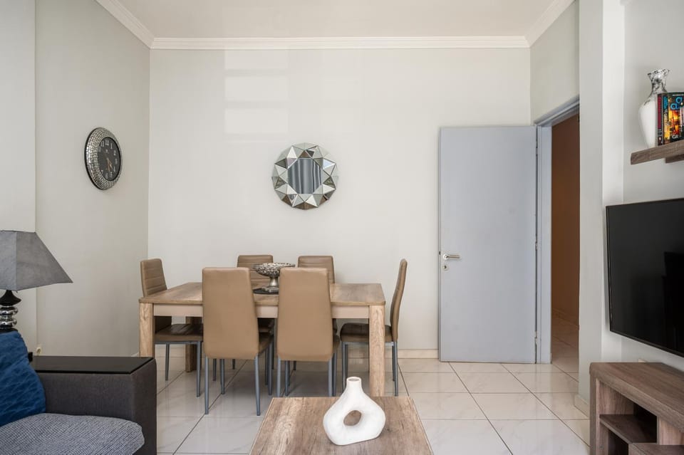 TV and multimedia, Living room, Dining area