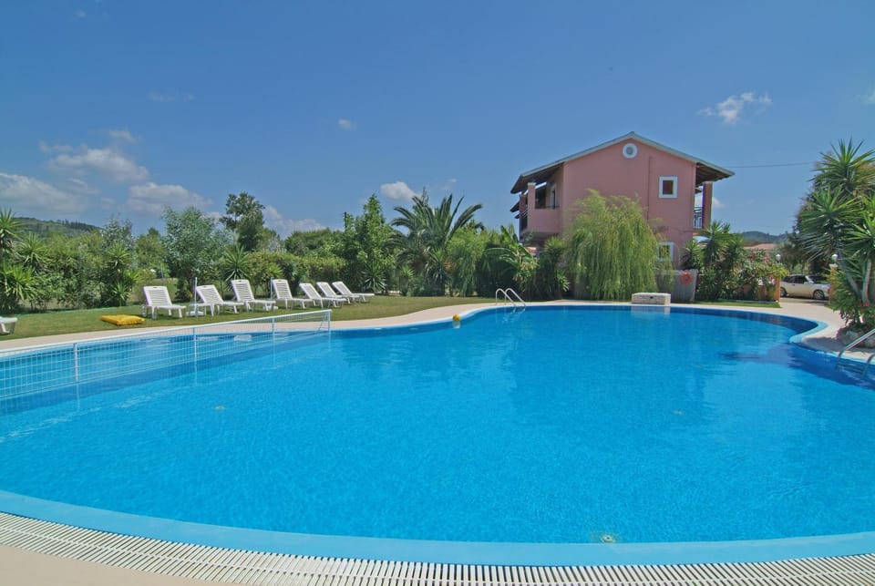 Swimming pool, Swimming pool