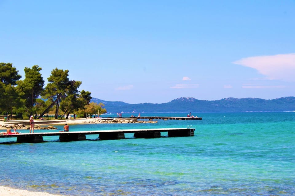 Neighbourhood, Natural landscape, Beach, Hiking