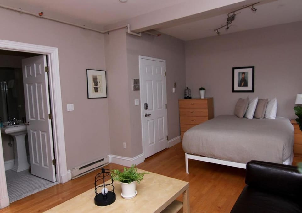 Bed, Bathroom, Seating area