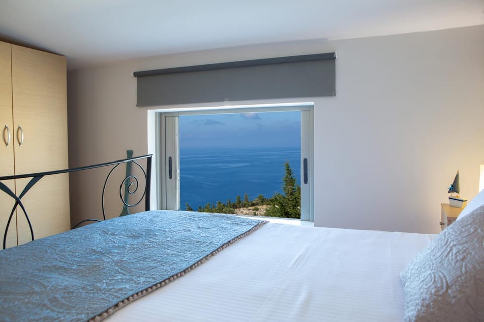 BLUE VILLA KATHISMA Villa in Peloponnese, Western Greece and the Ionian