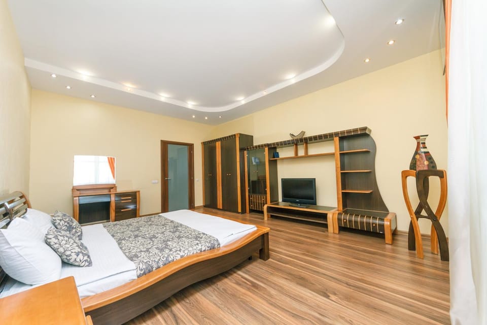 3 комнатные апартаменты в центре Печерска Apartment in Kiev City - Kyiv