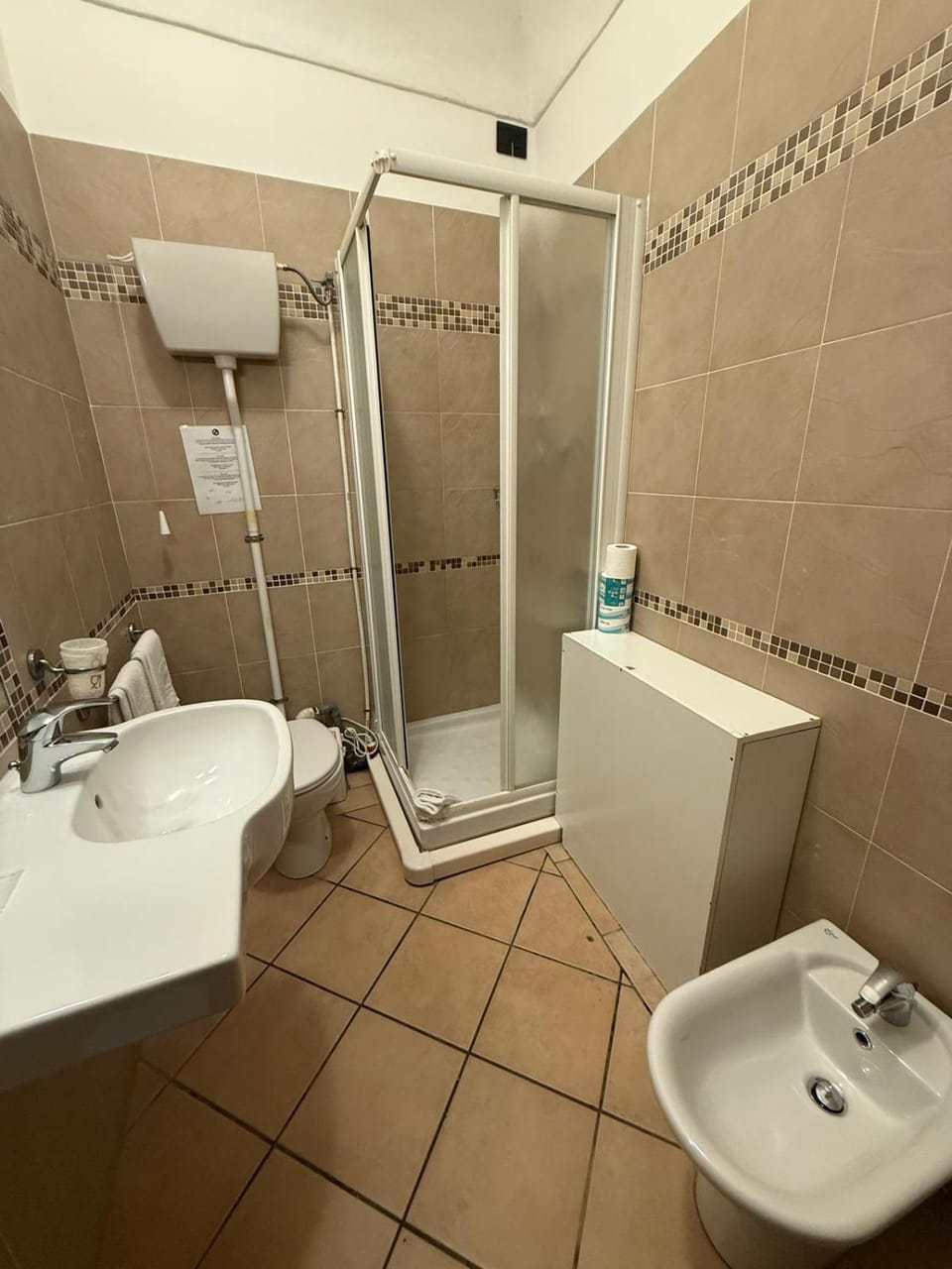 Shower, Toilet, Bathroom, bidet, hair dryier, towels