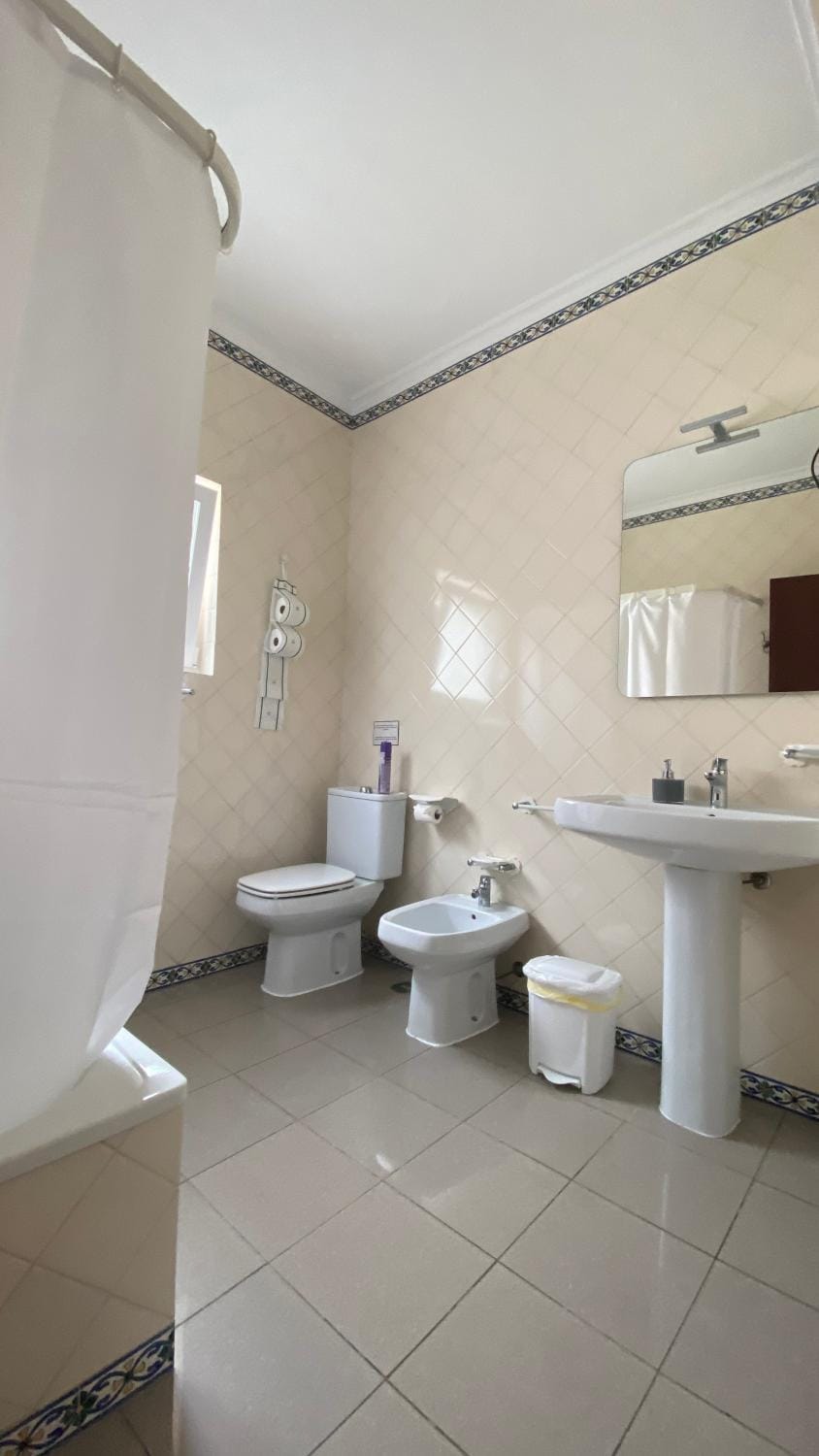 Toilet, Bath