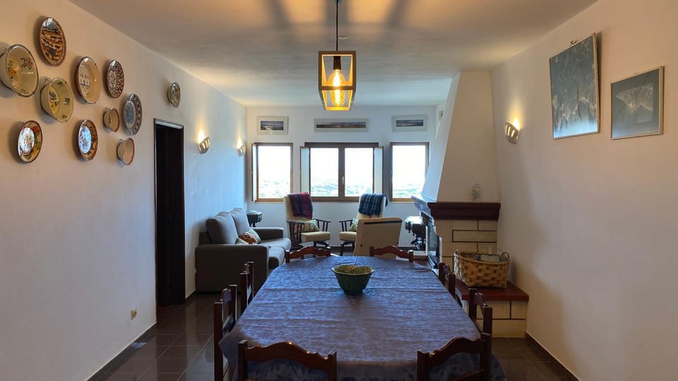 Living room, Dining area, Sea view, flat iron