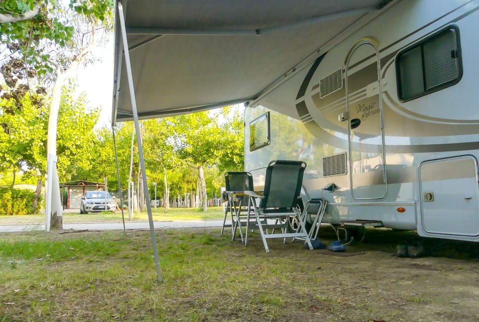 Camping & Residence Il Pioppeto Campground/ 
RV Resort in Abruzzo