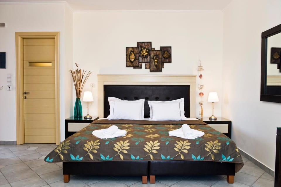 Aerolithos Bed and Breakfast in Milos