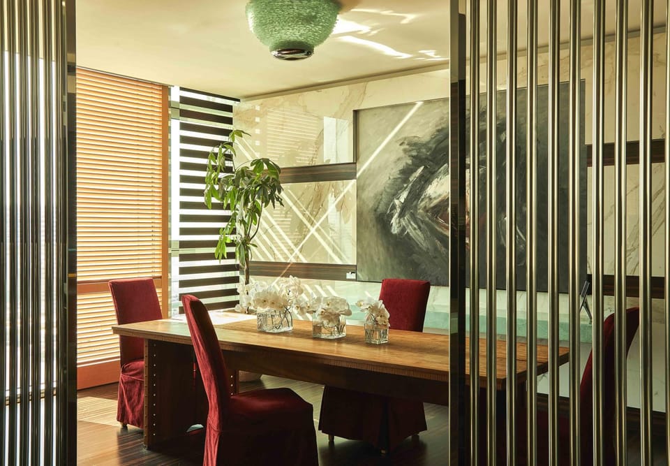 Living room, Dining area