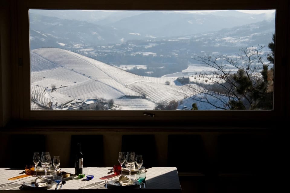 Restaurant/places to eat, Winter, View (from property/room), Food and drinks, Mountain view
