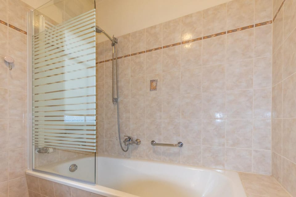 Shower, Bathroom, Bath