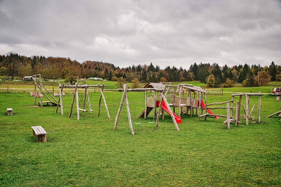 Nearby landmark, Day, Natural landscape, Activities, Children play ground