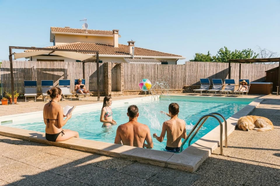 People, Swimming pool