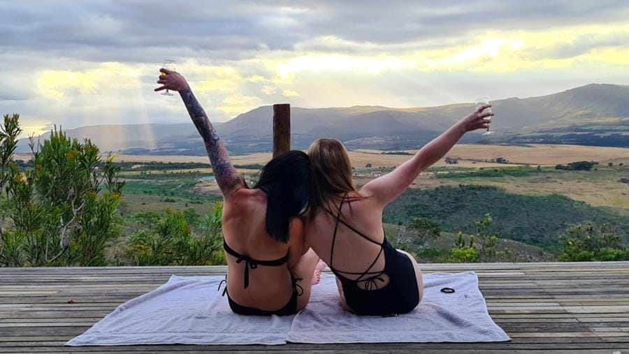 People, Natural landscape, Balcony/Terrace