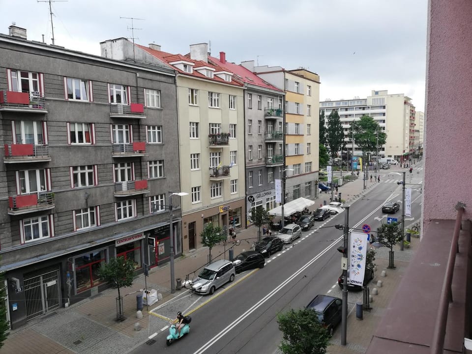 Property building, Neighbourhood, City view, Street view