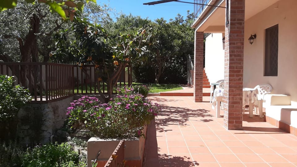Carrubo - Giardino in città House in Catania
