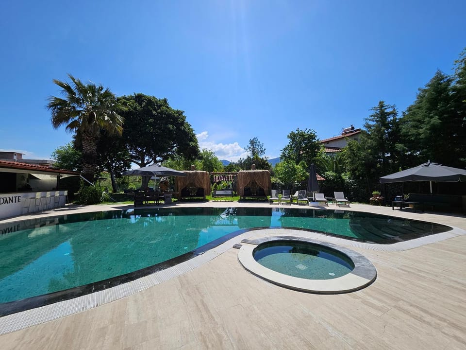 Day, Garden view, Pool view, Swimming pool, sunbed