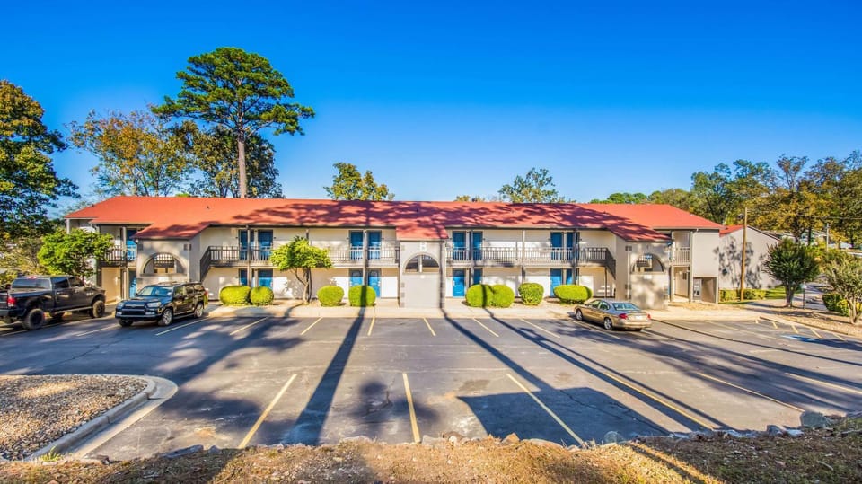 Property building, On site, Parking