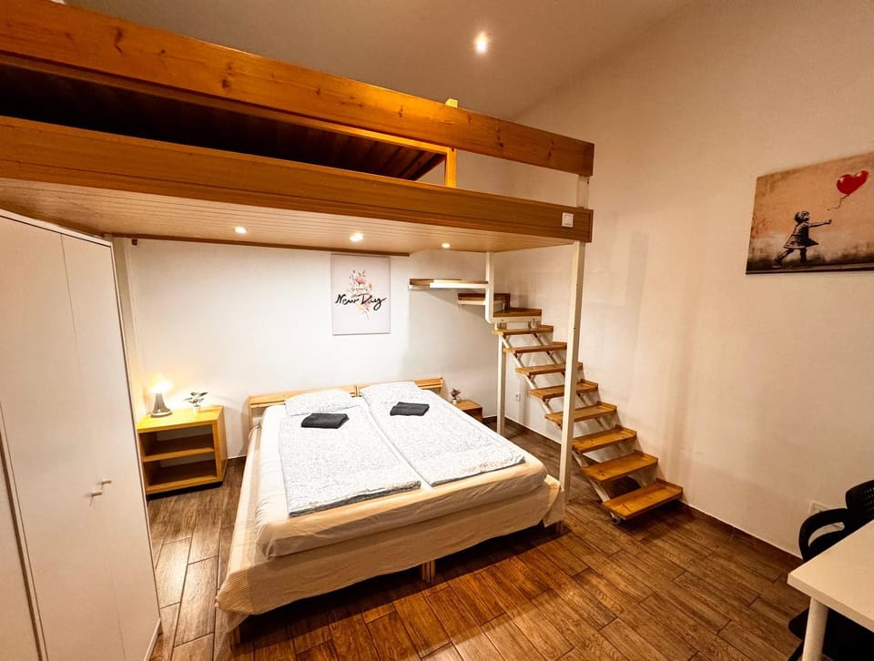 S6 - APARTMENT PROMO next to gozsdu garden Apartment in Budapest