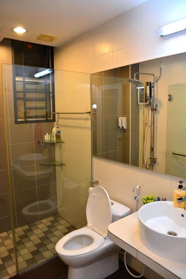 The Collector at Bayu Puteri Mid Valley 2 mins drive Apartment in Johor Bahru