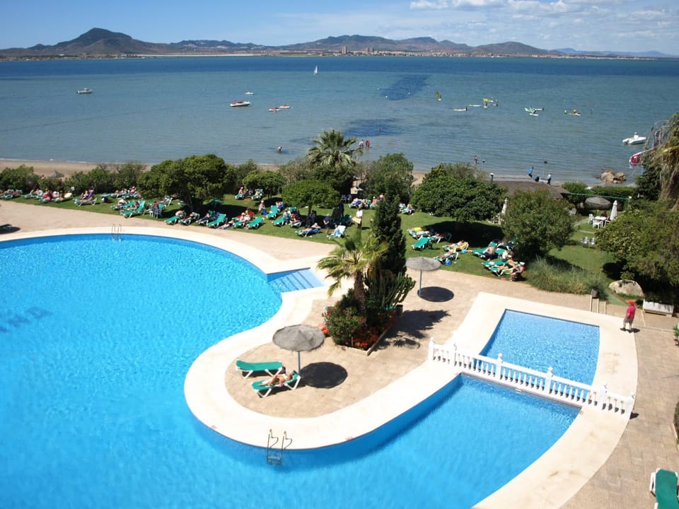 Swimming pool, Swimming pool