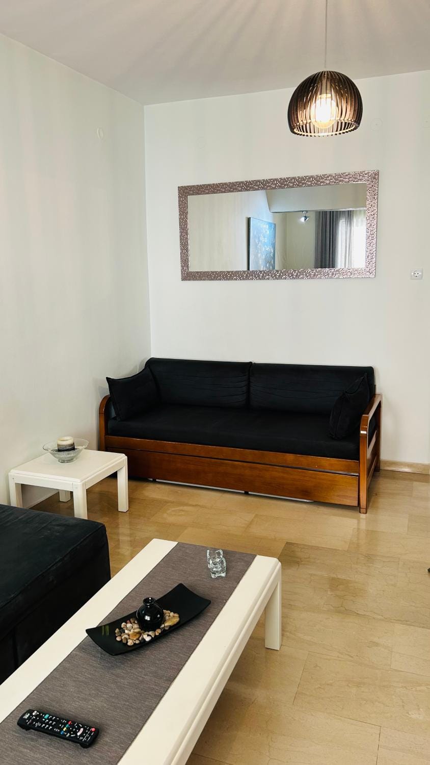 Super Nuova - Private Parking Apartment in Thessaloniki