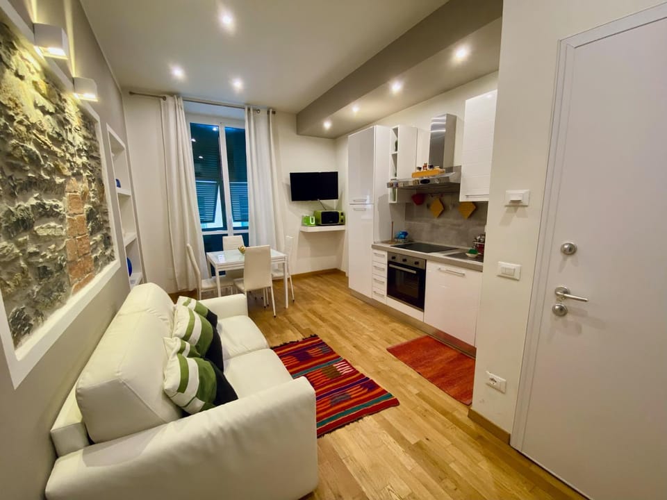 LEO'S HOME Apartment in La Spezia