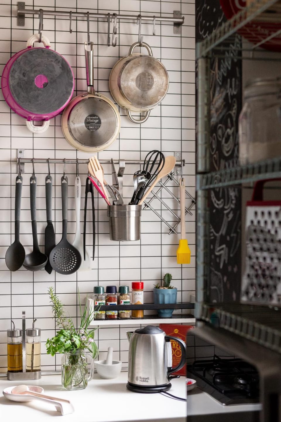 Kitchen or kitchenette, Communal kitchen