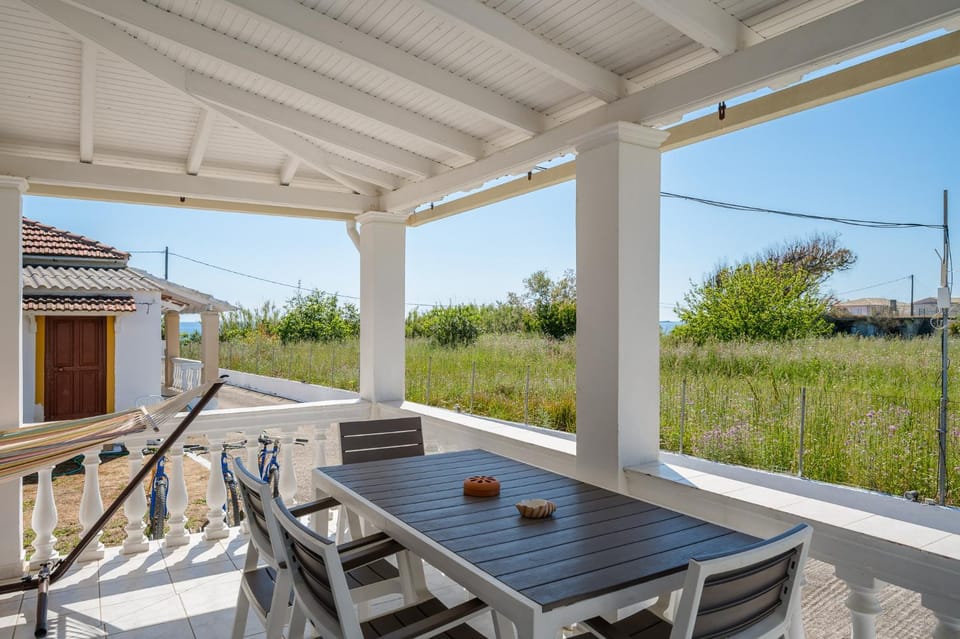 Property building, Garden, Balcony/Terrace, Garden view