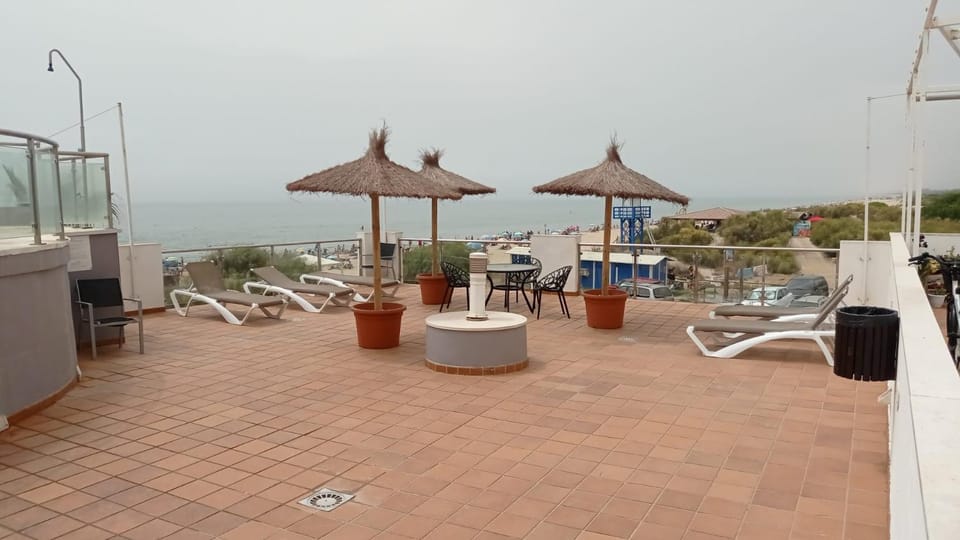 Islantilla primera linea de playa, piscina, parking Apartment in Costa de la Luz