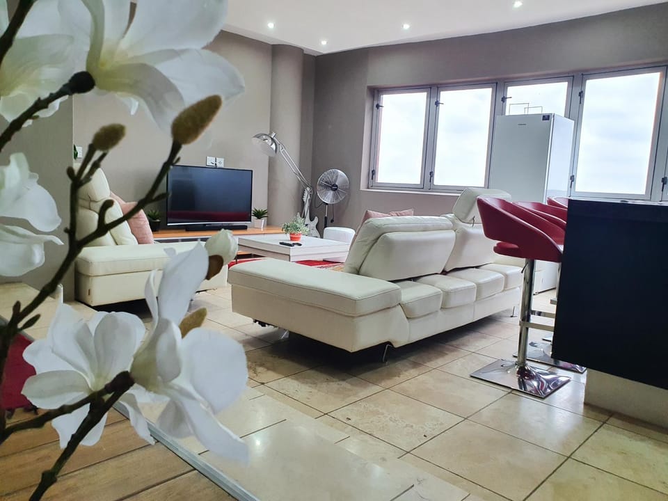 Living room, Lounge or bar