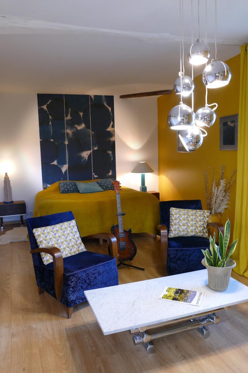 Photo of the whole room