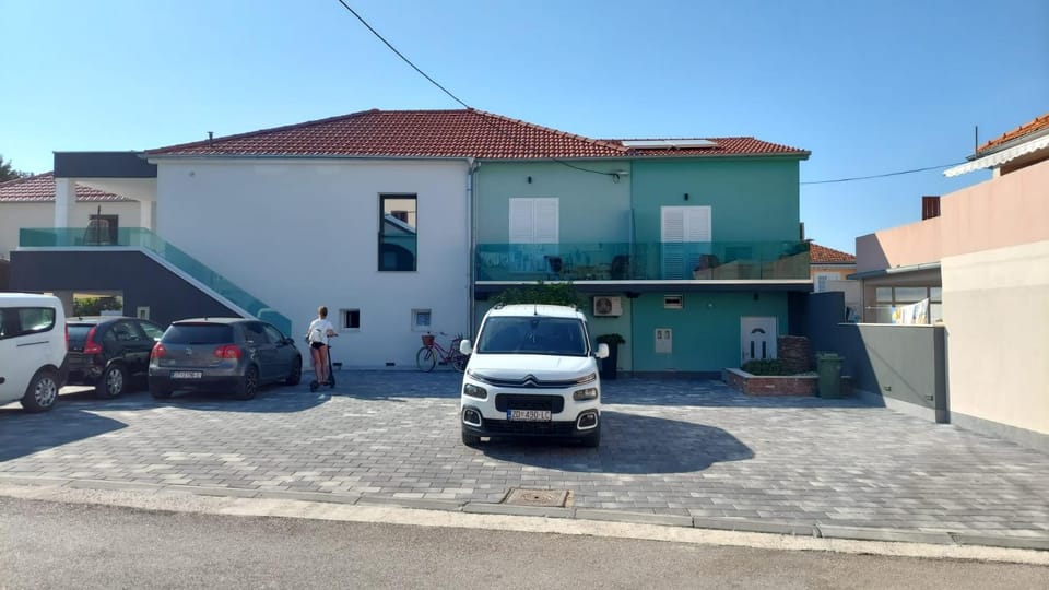 Property building, Parking