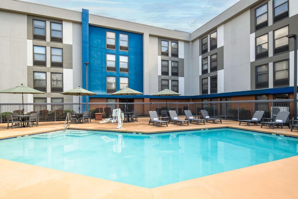 Pool view, Swimming pool