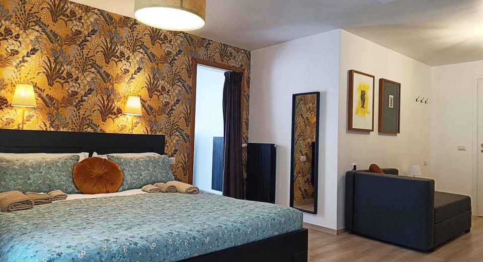 Bed, Living room, Photo of the whole room