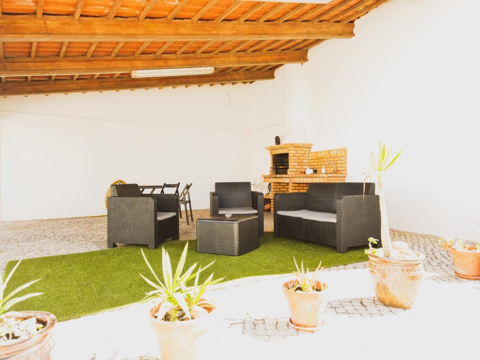 Cosmos Retreat Baleal House in Peniche