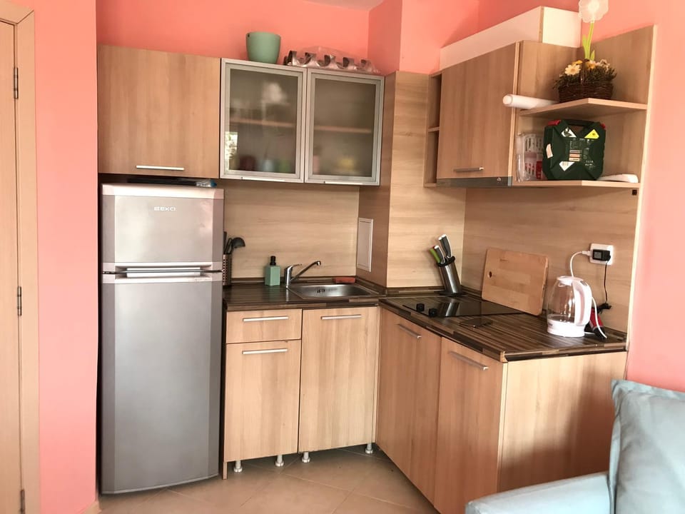 Coffee/tea facilities, Kitchen or kitchenette, On site