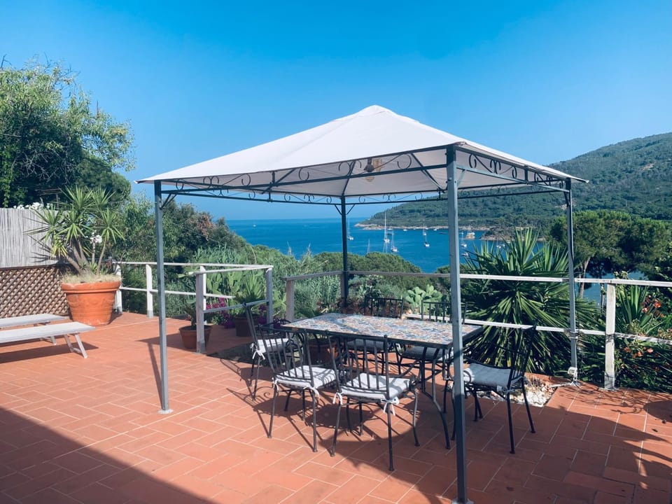 Patio, Spring, Day, Natural landscape, View (from property/room), Balcony/Terrace, Dining area, Mountain view, Sea view