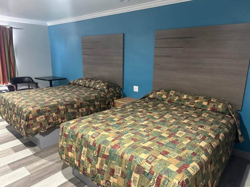 Palm Inn Hotel near Tyler Mall Riverside Hotel in Riverside
