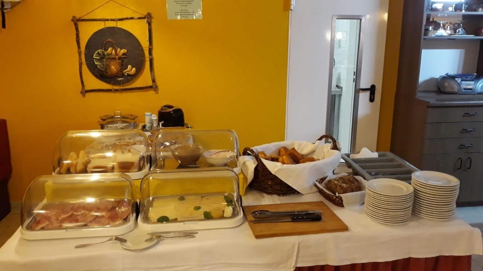 Buffet breakfast