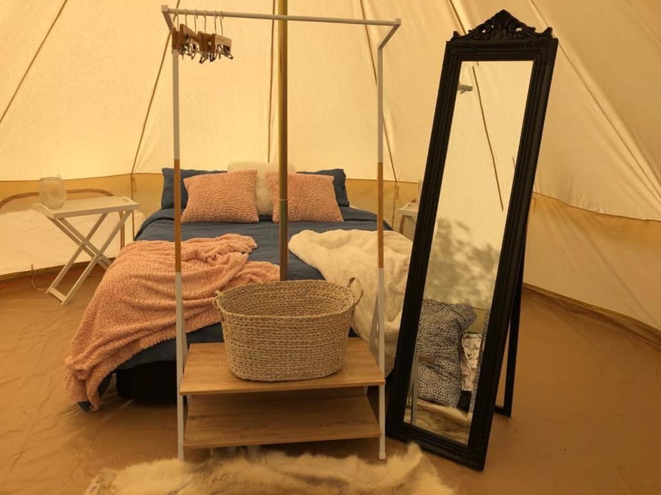 Kai Iwi Lakes Holiday Stays Campground/ 
RV Resort in Northland