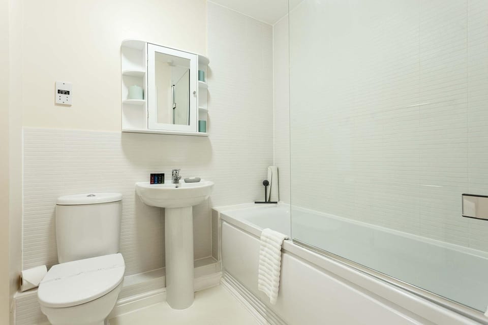 Coxswain's Cabin - Moments from Hamworthy Beach and Park Cabin in Poole