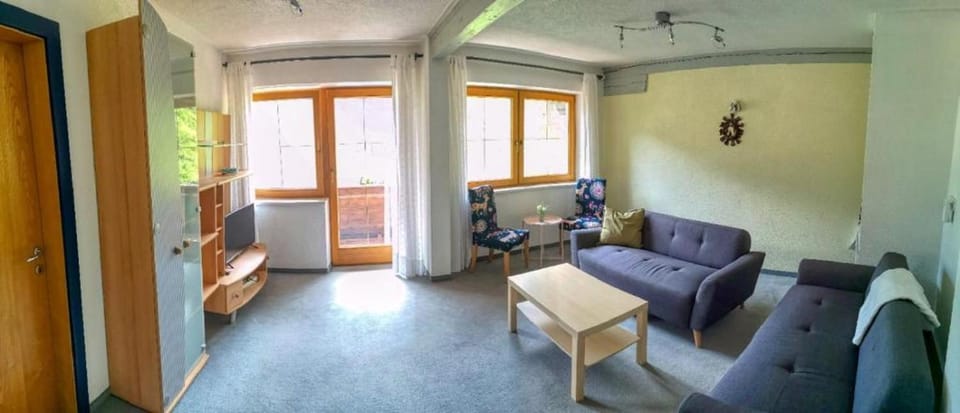 View (from property/room), Balcony/Terrace, Living room, Dining area