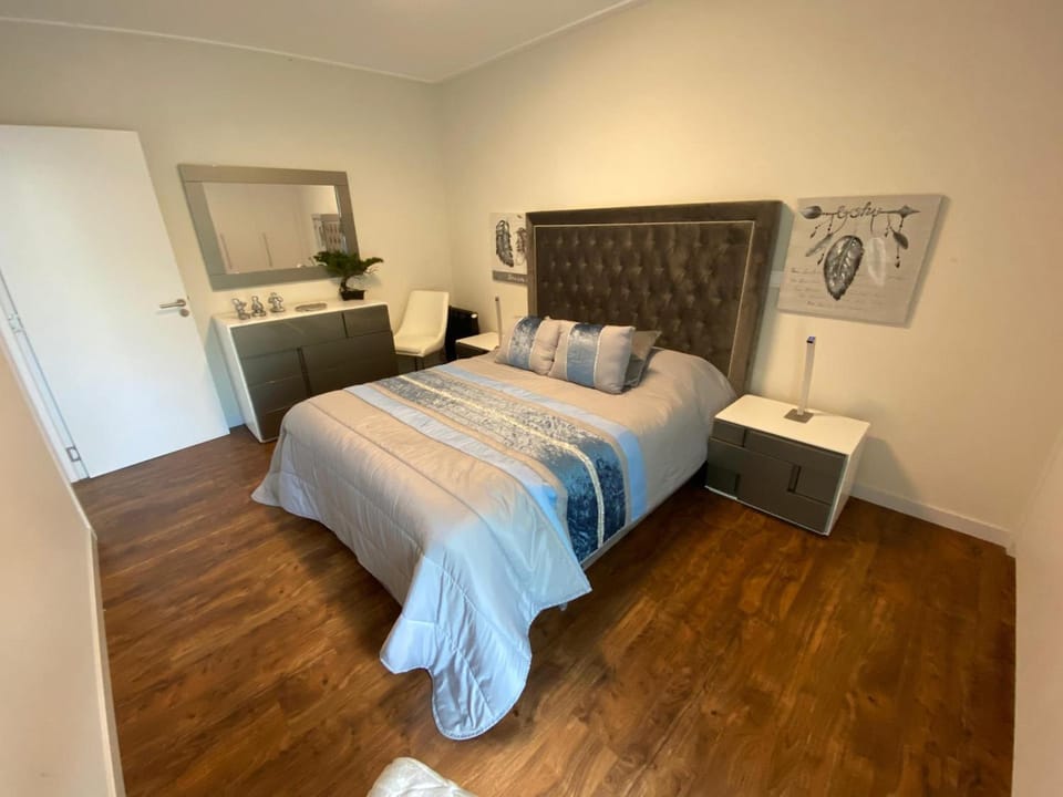 Photo of the whole room, Decorative detail, Bedroom, young children, young children, older children, older children, cot, Family, Family