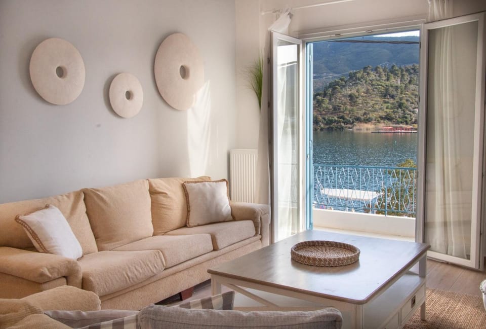 Beautiful house by the sea House in Islands