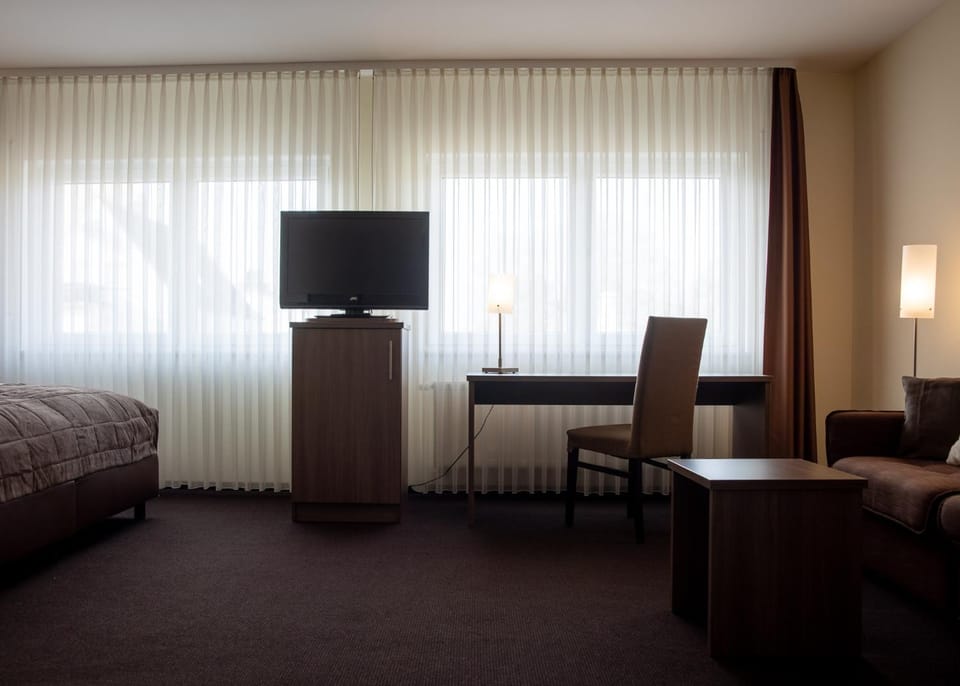 TV and multimedia, Seating area