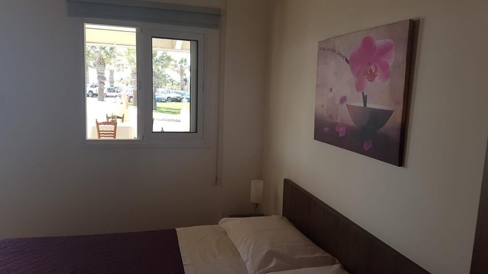 ZORBAS Sea View No 1 - Antoniella Apartment in Larnaca